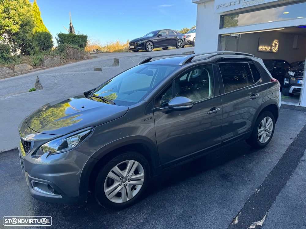 Peugeot 2008 BlueHDi 100 STOP & START Signature - 4
