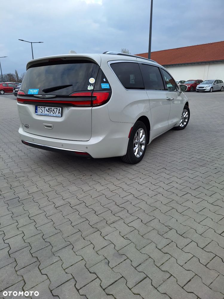 Chrysler Pacifica - 13