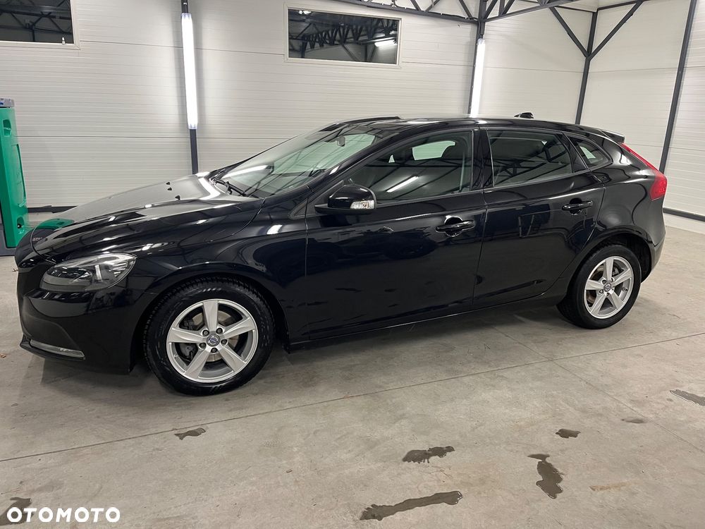 Volvo V40 D2 Momentum - 3
