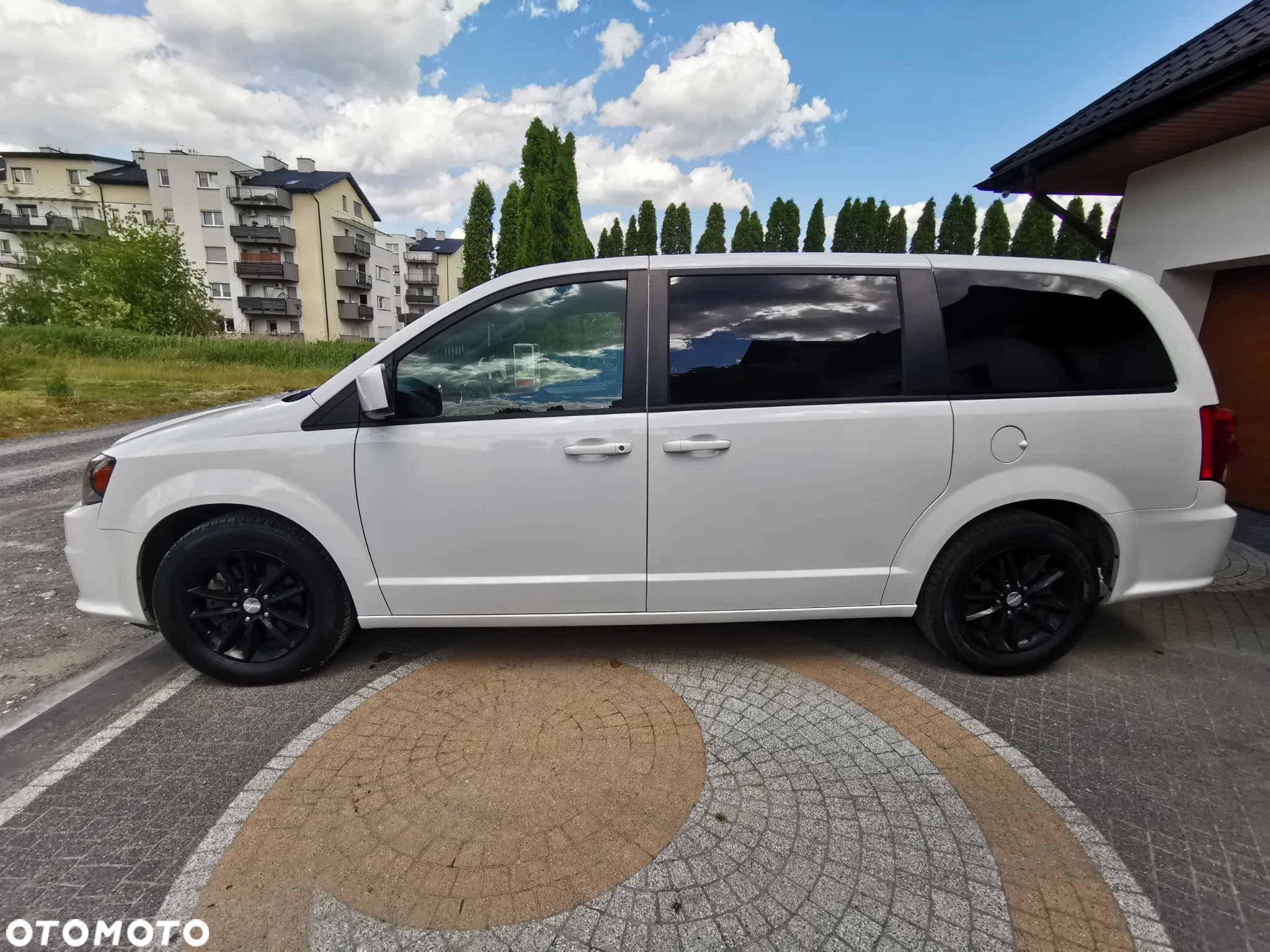 Dodge Grand Caravan - 3