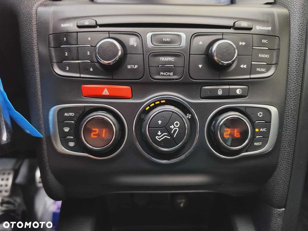 Citroën DS4 BlueHDi 120 Urban Show - 28