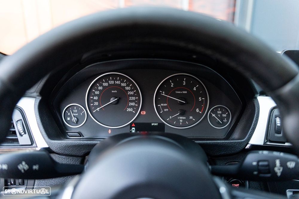 BMW 318 d Line Sport - 16