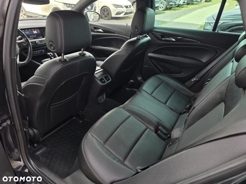 Opel Insignia - 13
