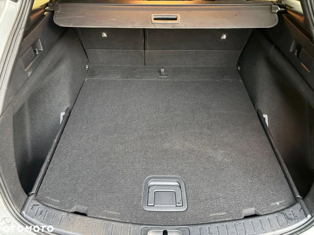 Suzuki Swace 1.8 Hybrid Premium Plus CVT - 15
