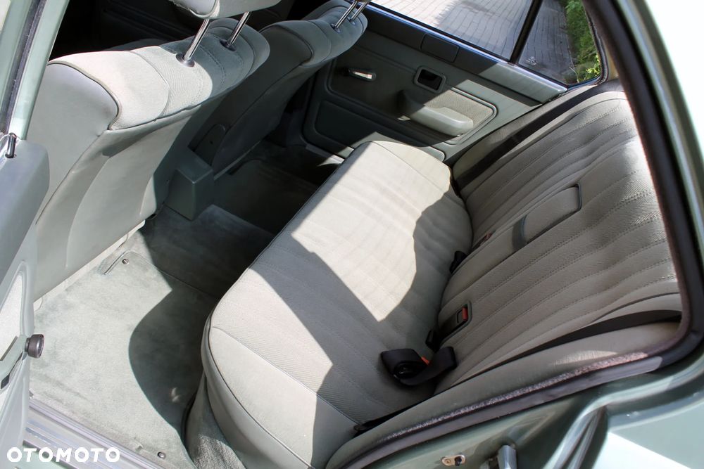 BMW Seria 5 525 e - 16