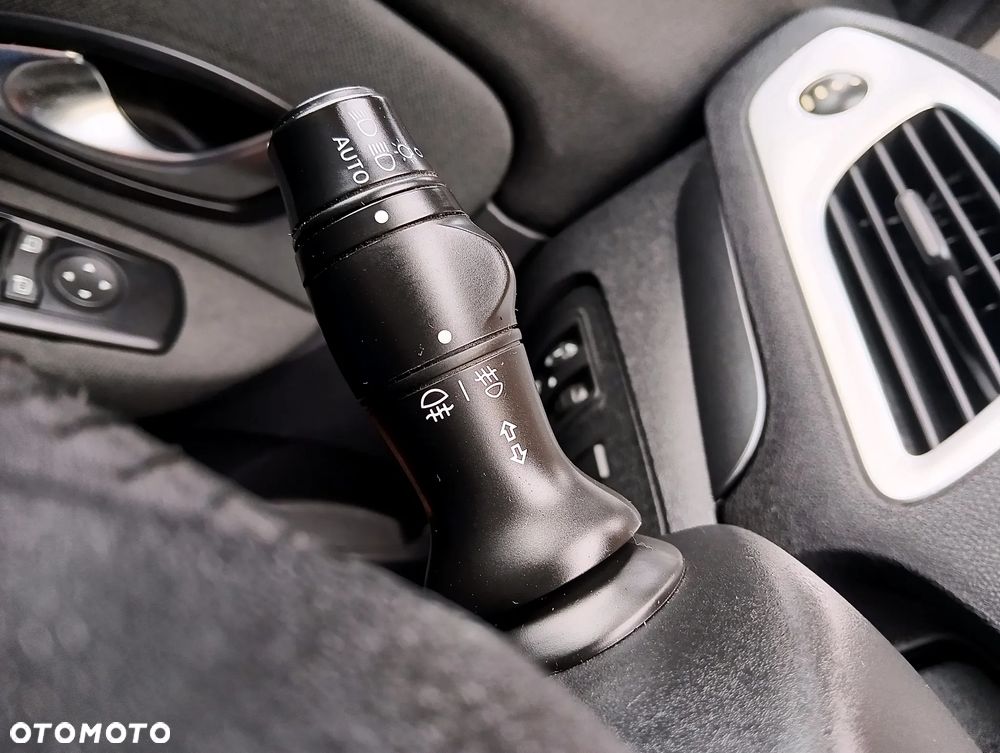 Renault Scenic 1.6 16V 110 Dynamique - 32