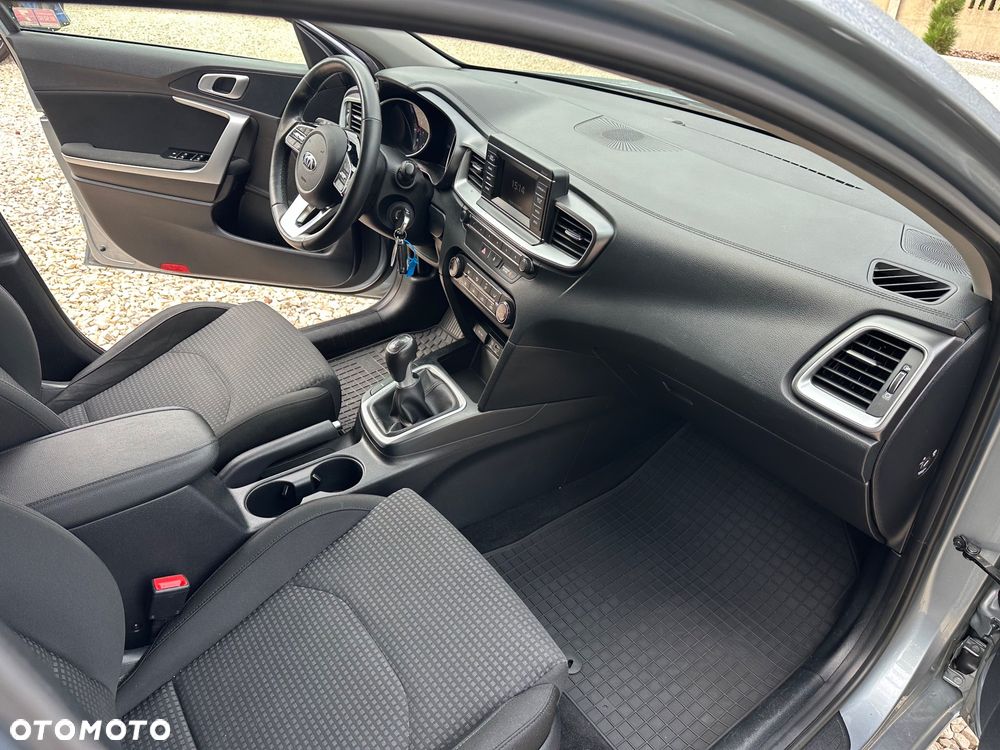 Kia Ceed 1.4 L - 20