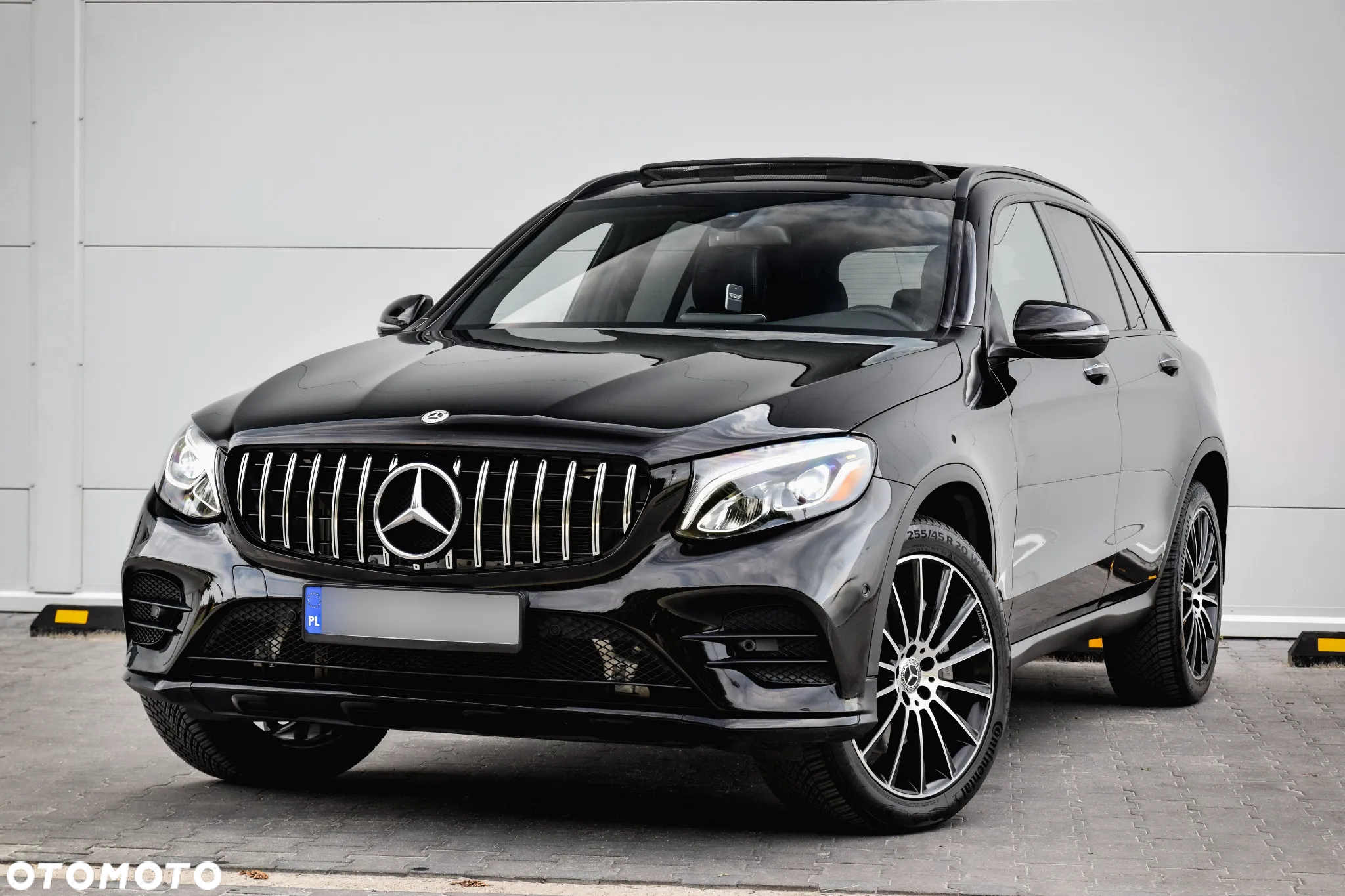 Mercedes-Benz GLC 300 4Matic 9G-TRONIC AMG Line - 3