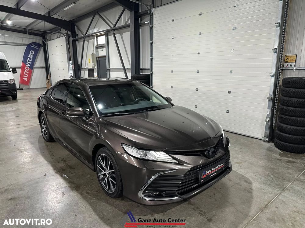 Toyota Camry Executive - 32