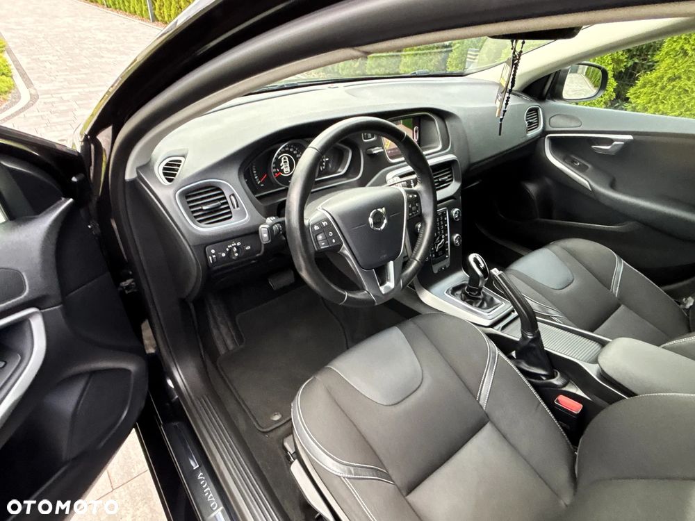 Volvo V40 - 13