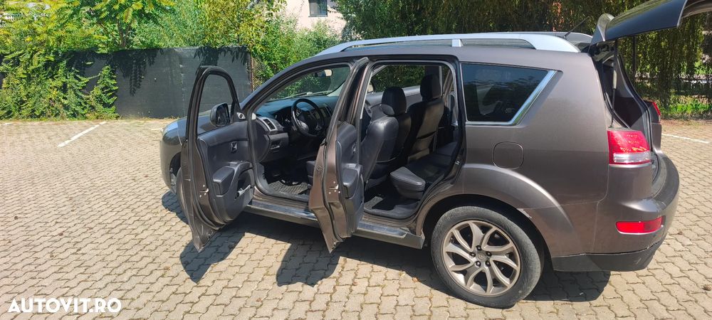 Citroën C-Crosser 2.2 HDI Exclusive - 9