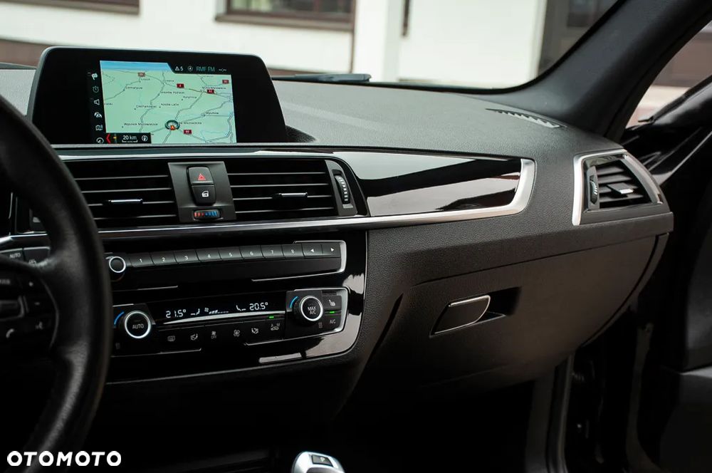 BMW Seria 1 116d EfficientDynamics Edition Sport Line - 32