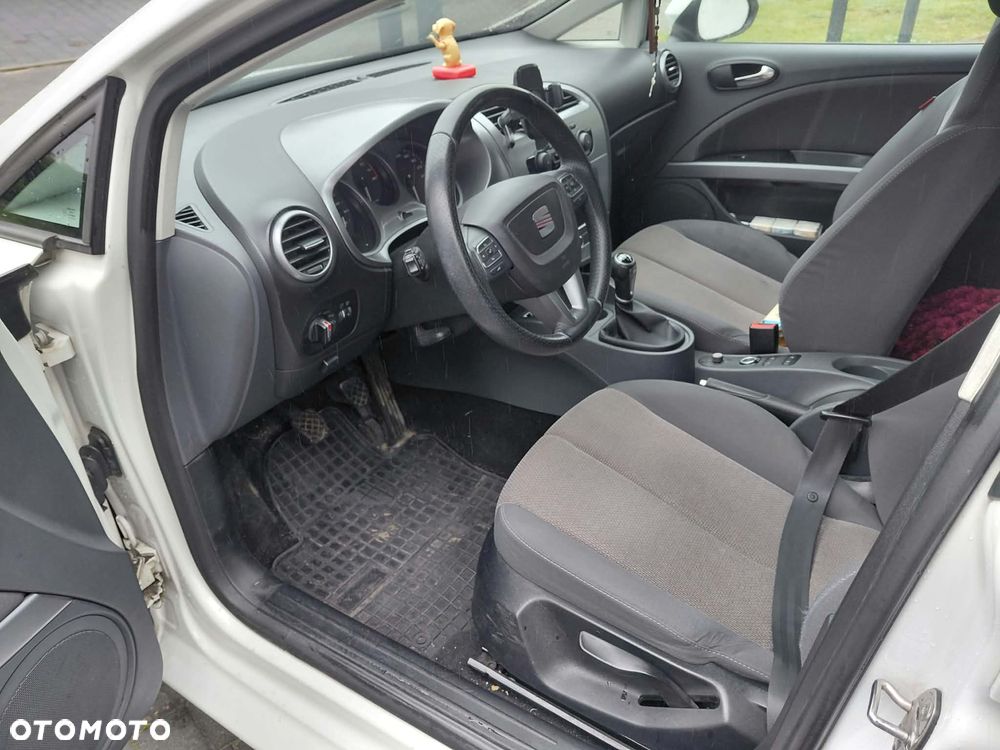 Seat Leon 2009 photo 4