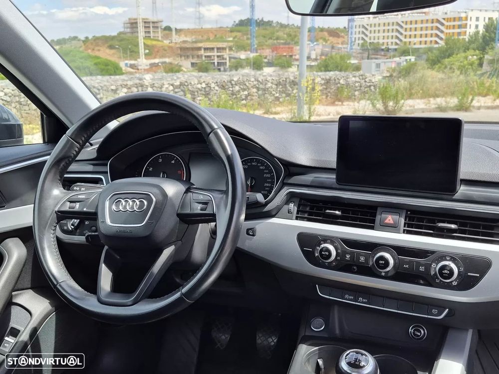Audi A4 2.0 TDI Advance - 9