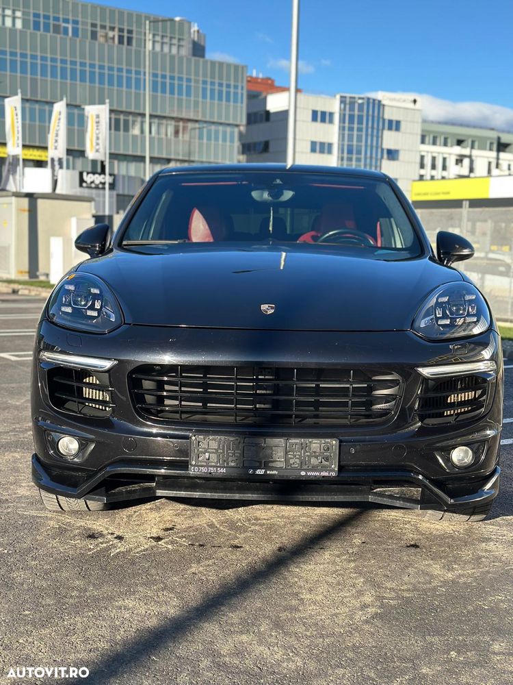 Porsche Cayenne - 2