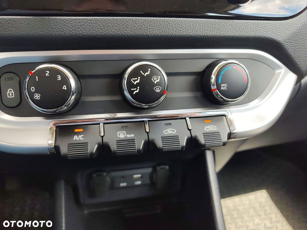Kia Rio - 25