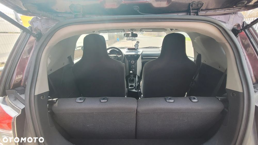 Toyota iQ 1.0 Sol EU5 - 9