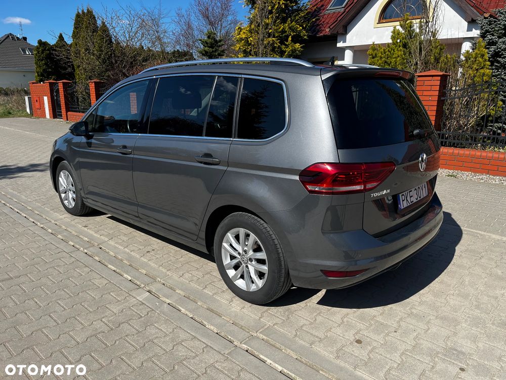 Volkswagen Touran 1.6 TDI SCR BlueMotion Technology Comfortline - 4