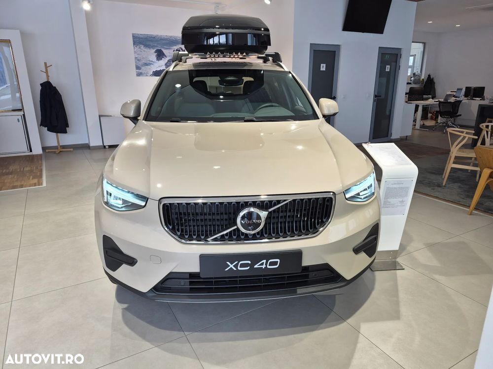Volvo XC 40 B3 AT FWD MHEV Core - 2