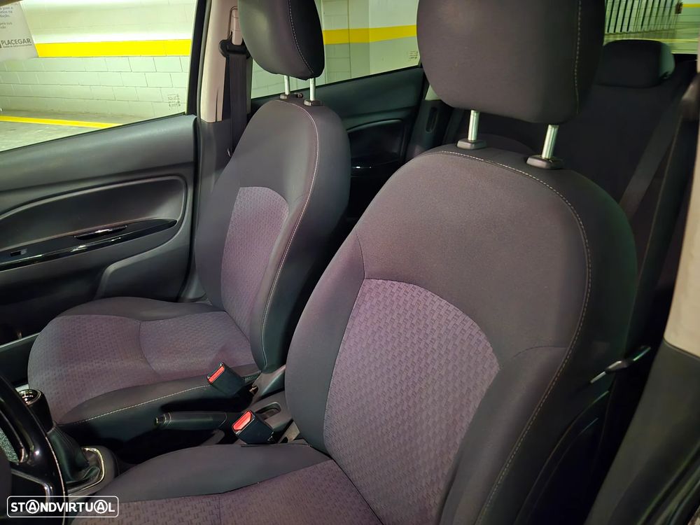 Mitsubishi Space Star 1.2 Intense - 23