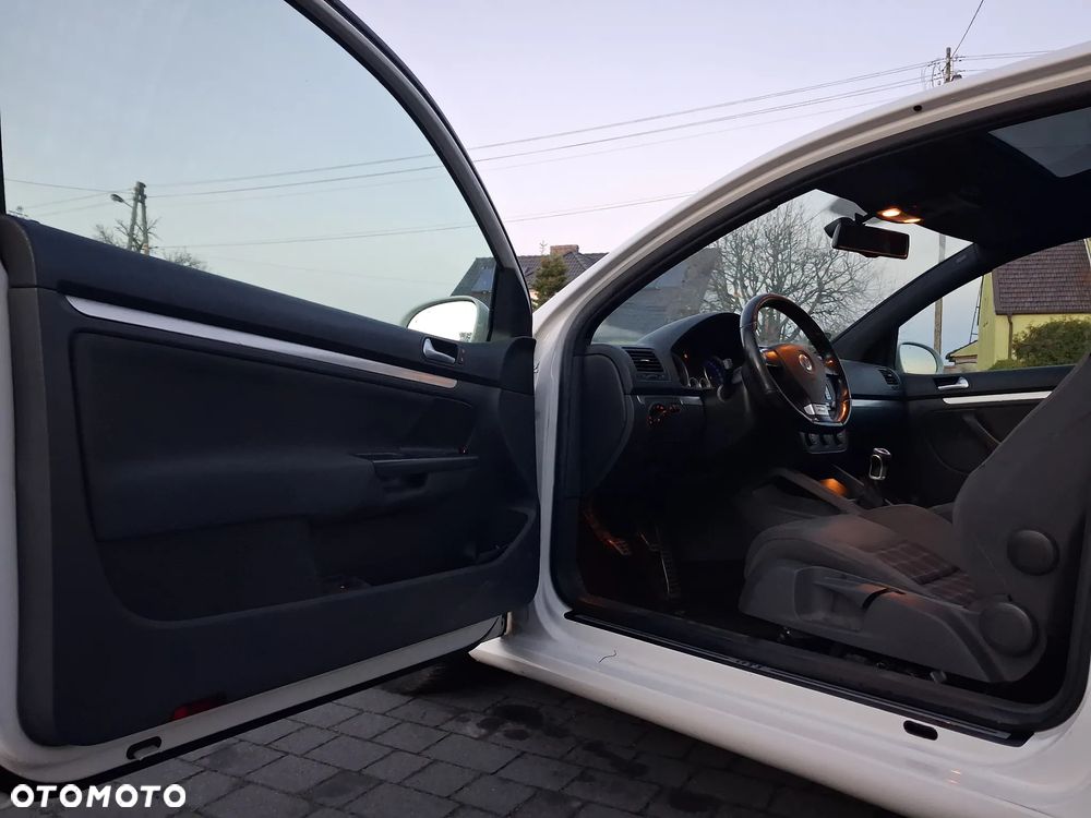 Volkswagen Golf 2.0 GTI - 12