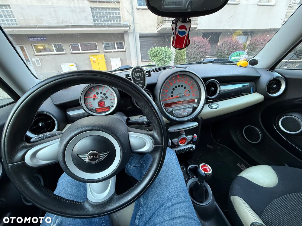 MINI Cooper Standard - 3