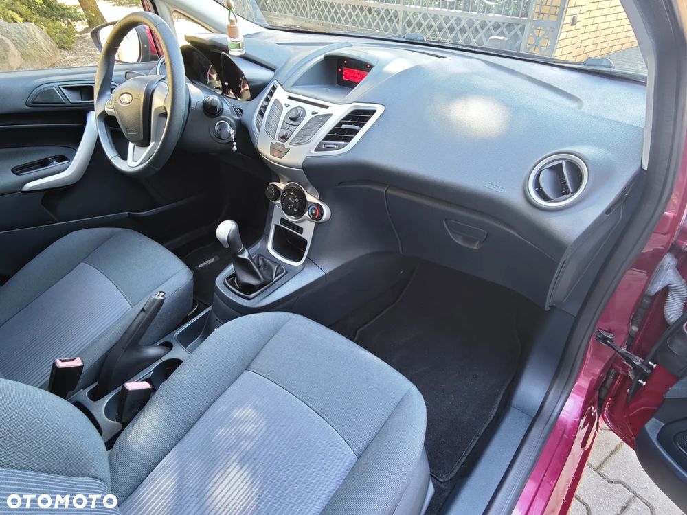 Ford Fiesta 1.25 Champions Edition - 16