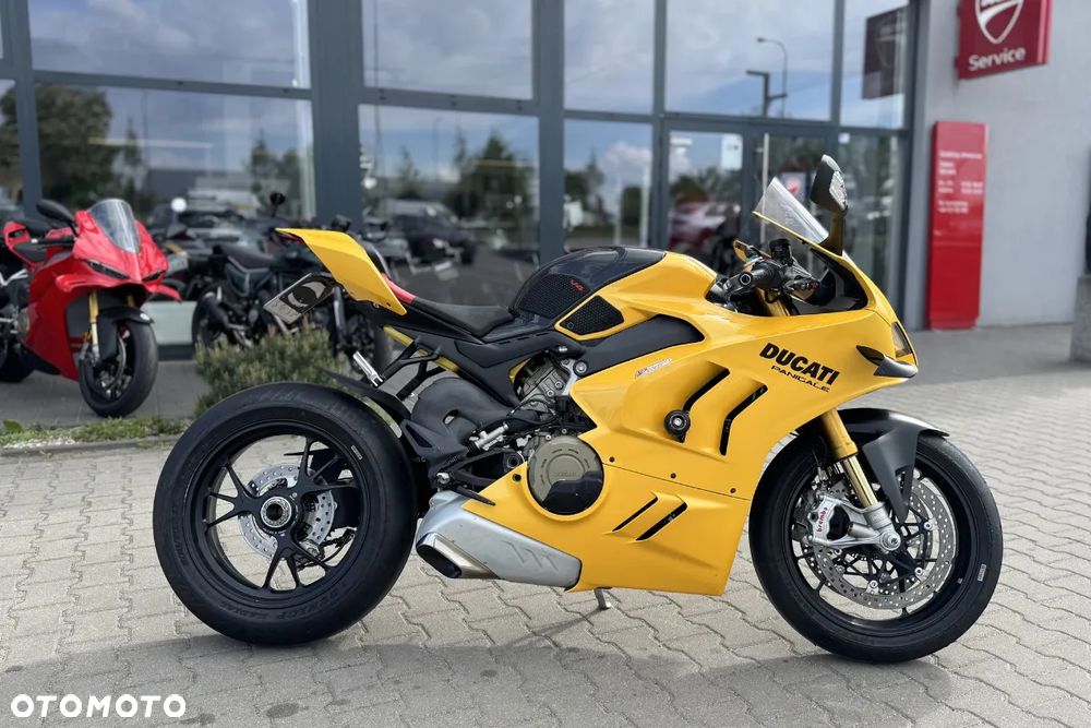 Ducati Panigale V4S - 2