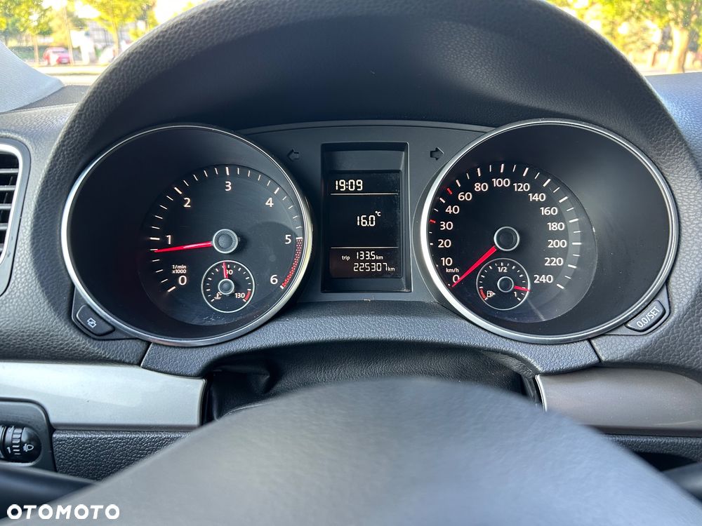 Volkswagen Golf 1.6 TDI DPF BlueMotion Technology Style - 13
