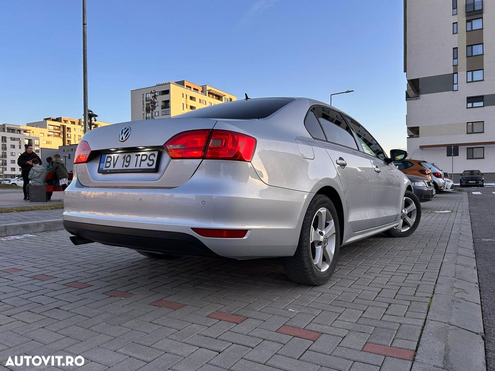 Volkswagen Jetta - 15