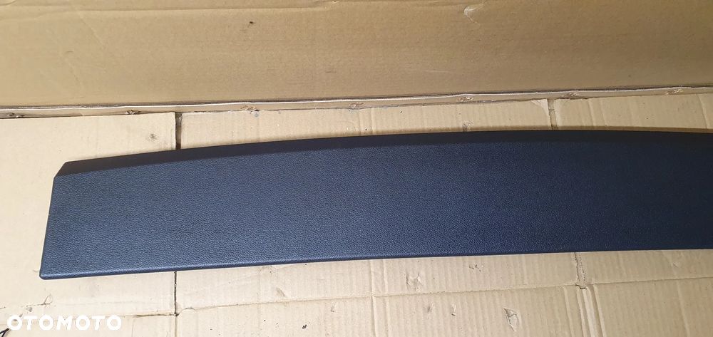 Tapicerka osłona klapy bagażnika górna VW Golf VIII 8 Kombi 5H9867707 - 2