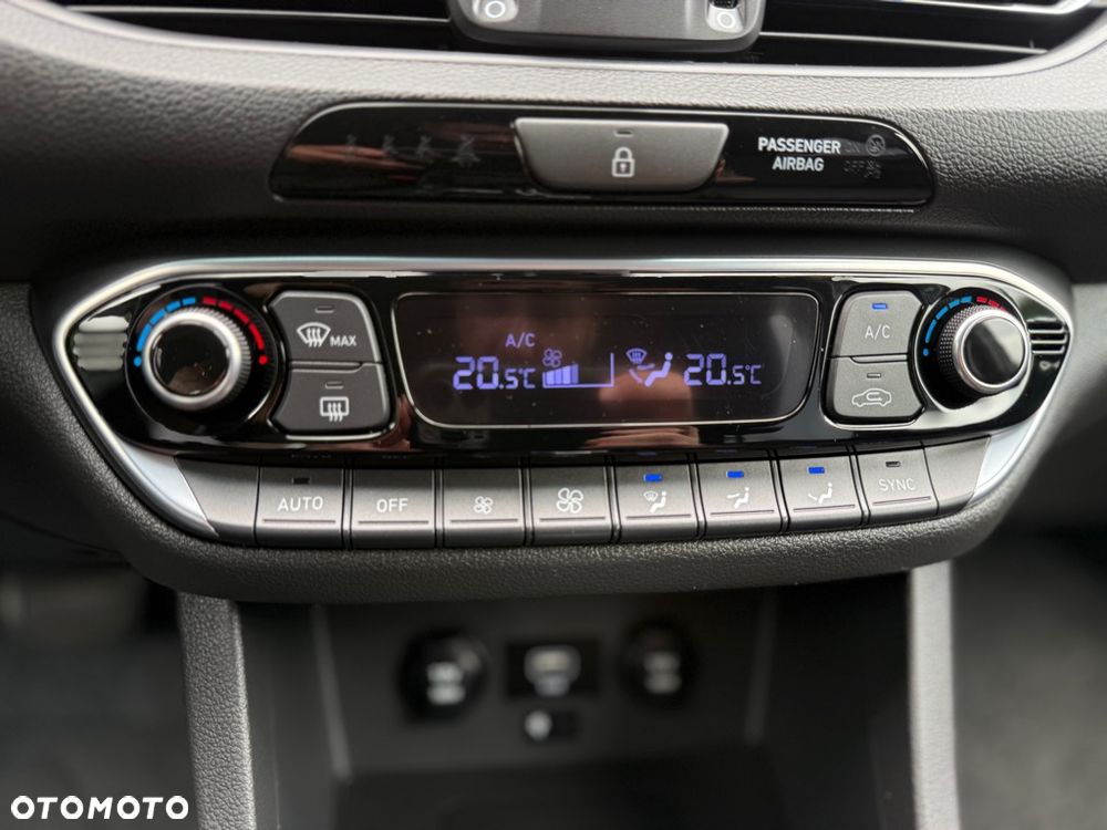 Hyundai i30 1.6 CRDI DCT Premium - 27