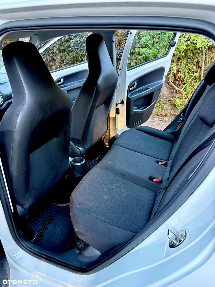 Volkswagen up! 1.0 high - 9
