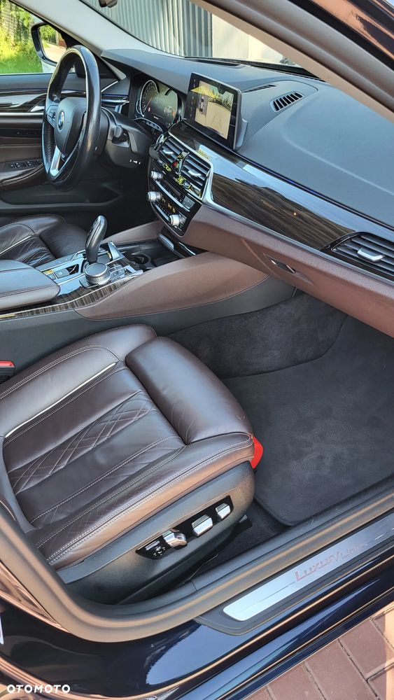 BMW Seria 5 530i xDrive Luxury Line - 10