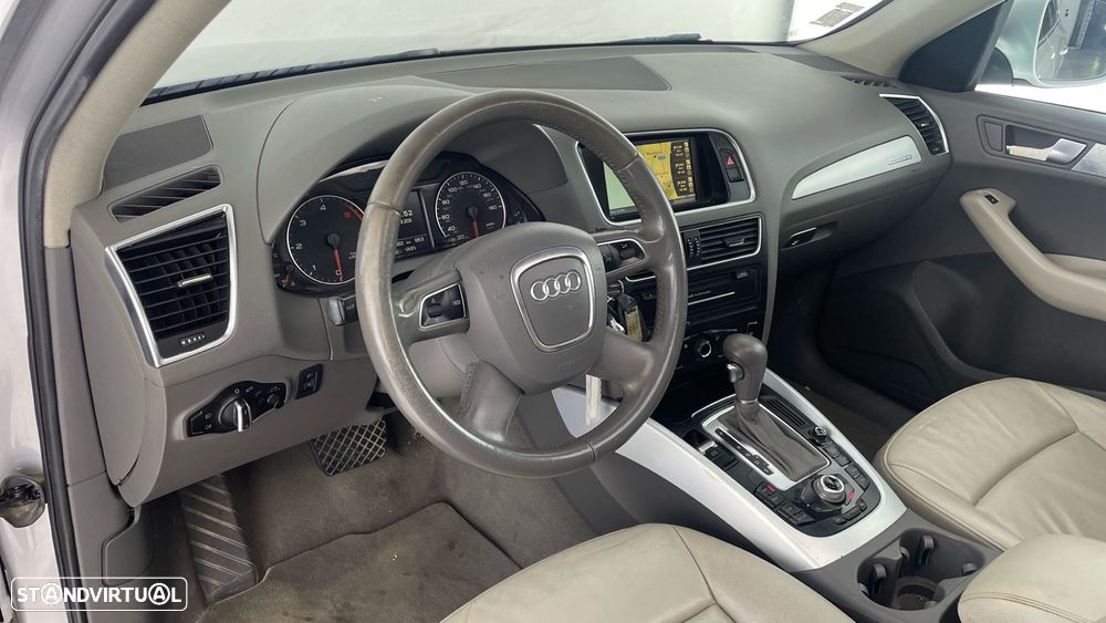 Audi Q5 2.0 TDI quattro Stronic - 5