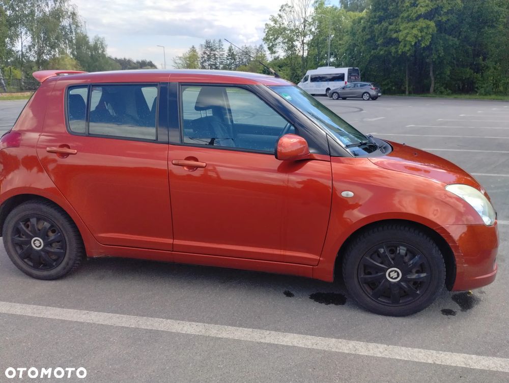 Suzuki Swift - 3