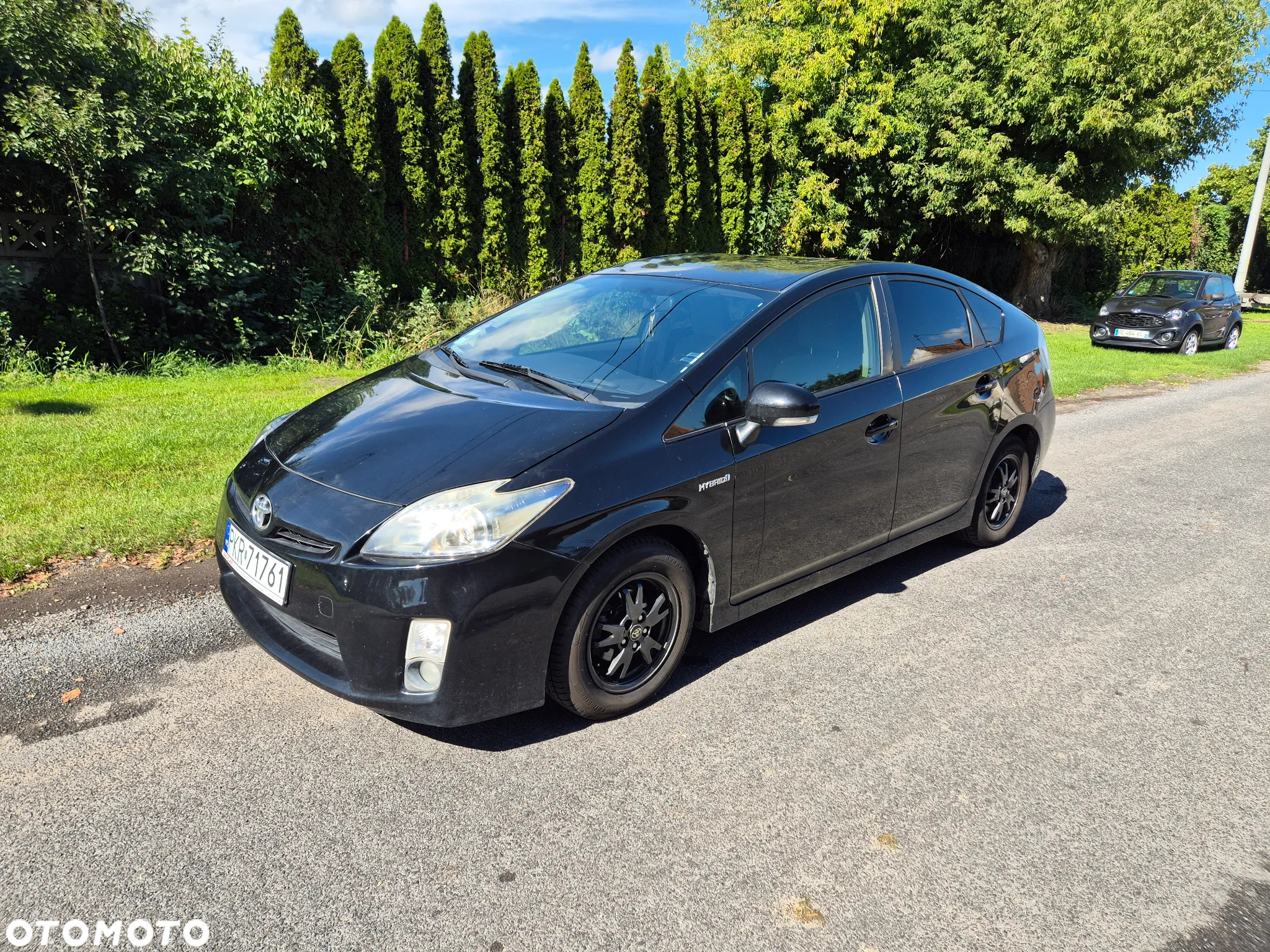 Toyota Prius (Hybrid) - 2