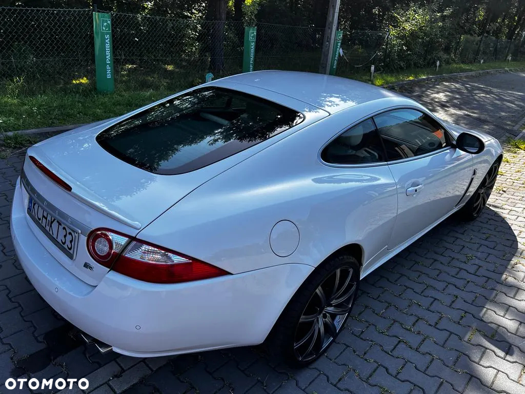 Jaguar XK XKR Coupe - 19