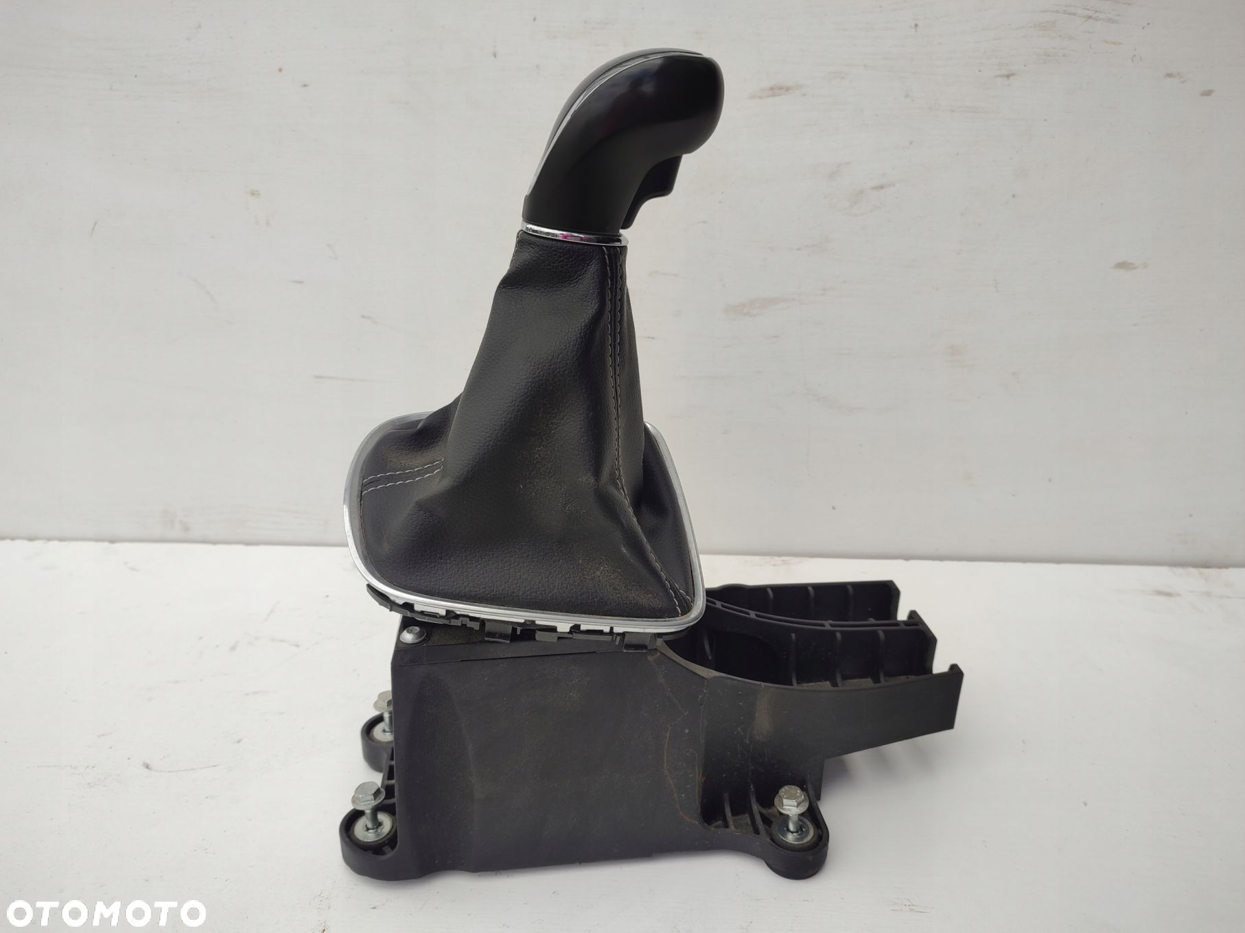 Lewarek wybierak biegów gałka mieszek OPEL ASTRA K V 55491492 - 9