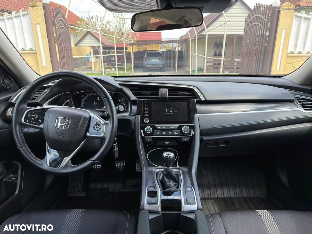 Honda Civic 1.5 VTEC Turbo Elegance Navi - 10