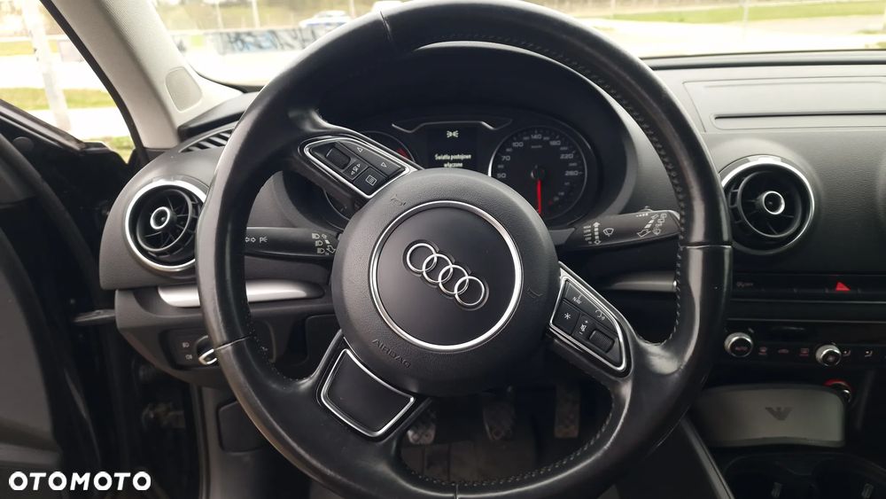 Audi A3 Sportback 2.0 TDI Ambiente - 25