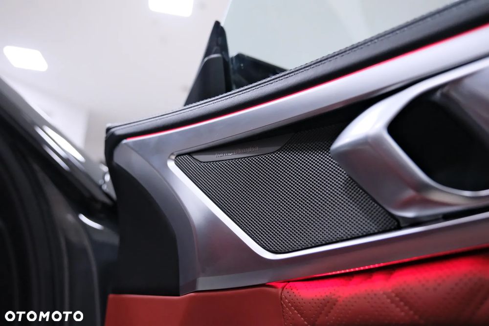 BMW M8 - 30