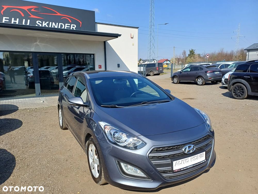 Hyundai i30 blue Kombi 1.6 GDi Passion - 9