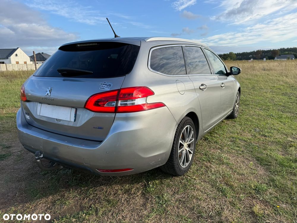Peugeot 308 HDi FAP 150 Allure - 16