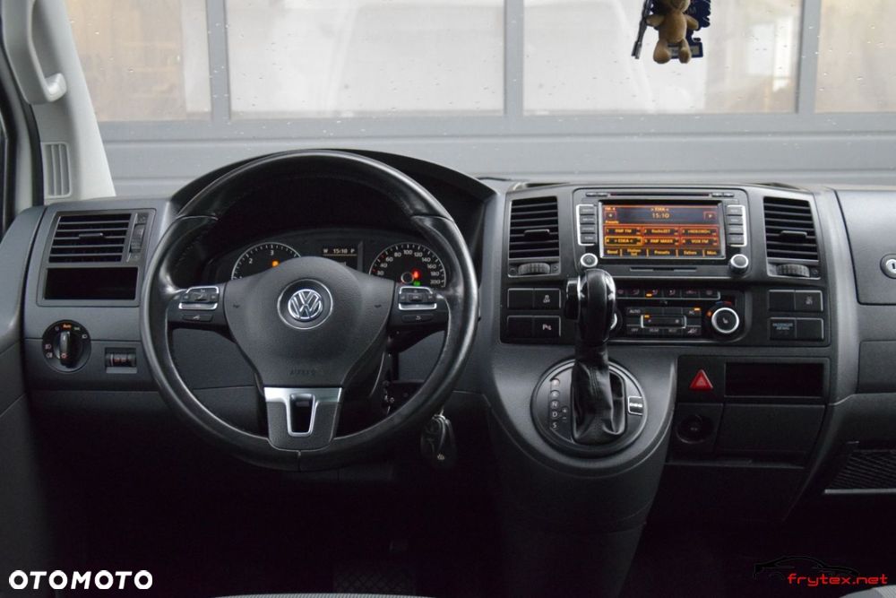 Volkswagen Caravelle - 31
