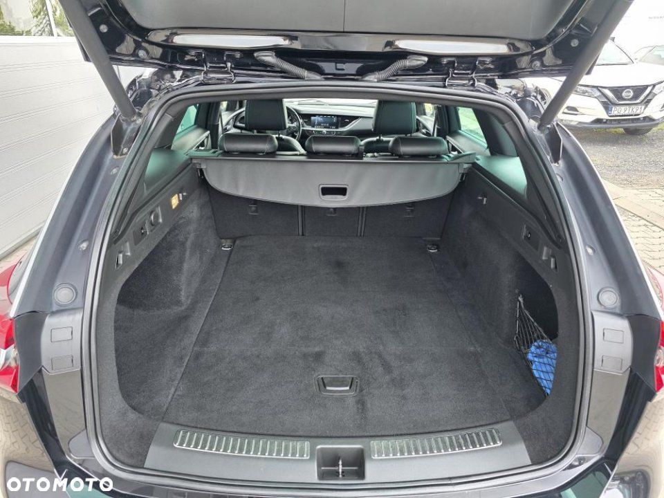 Opel Insignia - 11