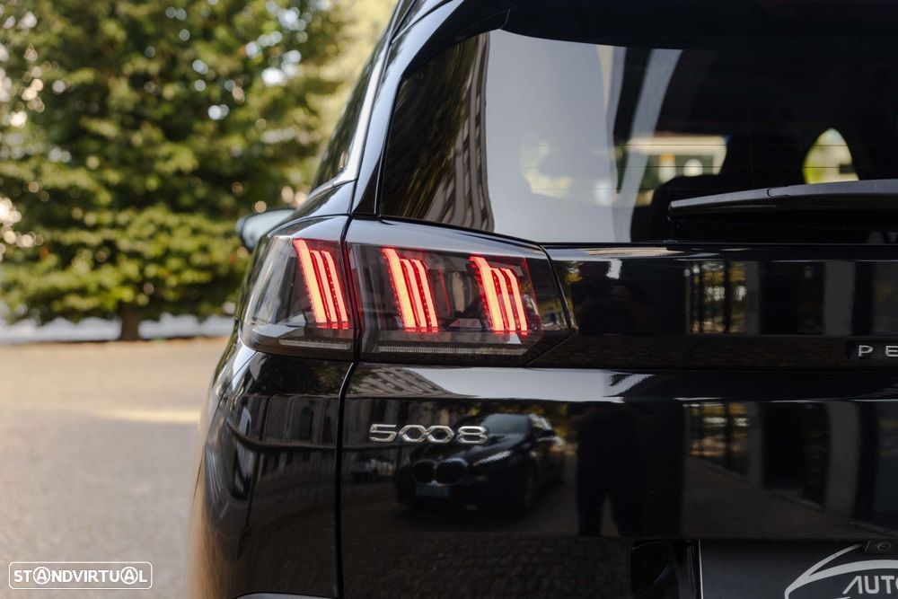Peugeot 5008 1.2 PureTech Allure EAT8 - 18