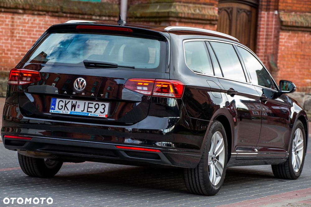 Volkswagen Passat 2.0 TDI SCR DSG Comfortline - 9