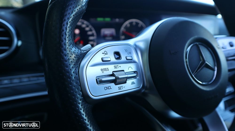 Mercedes-Benz E 300 de AMG Line - 39