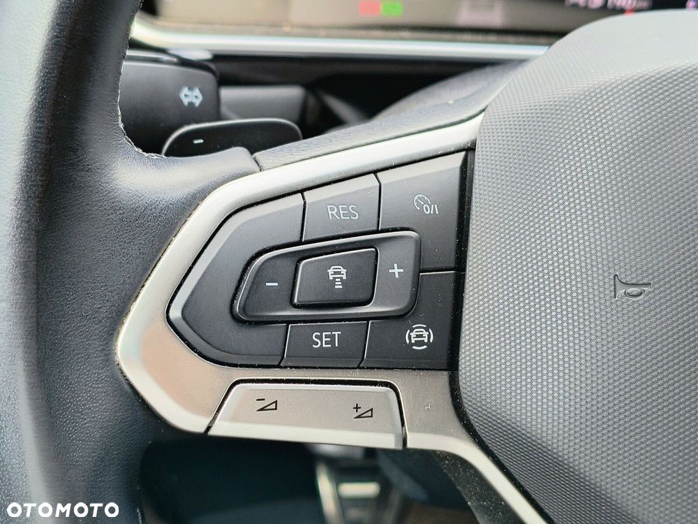 Volkswagen T-Roc 1.5 TSI R-Line DSG - 14